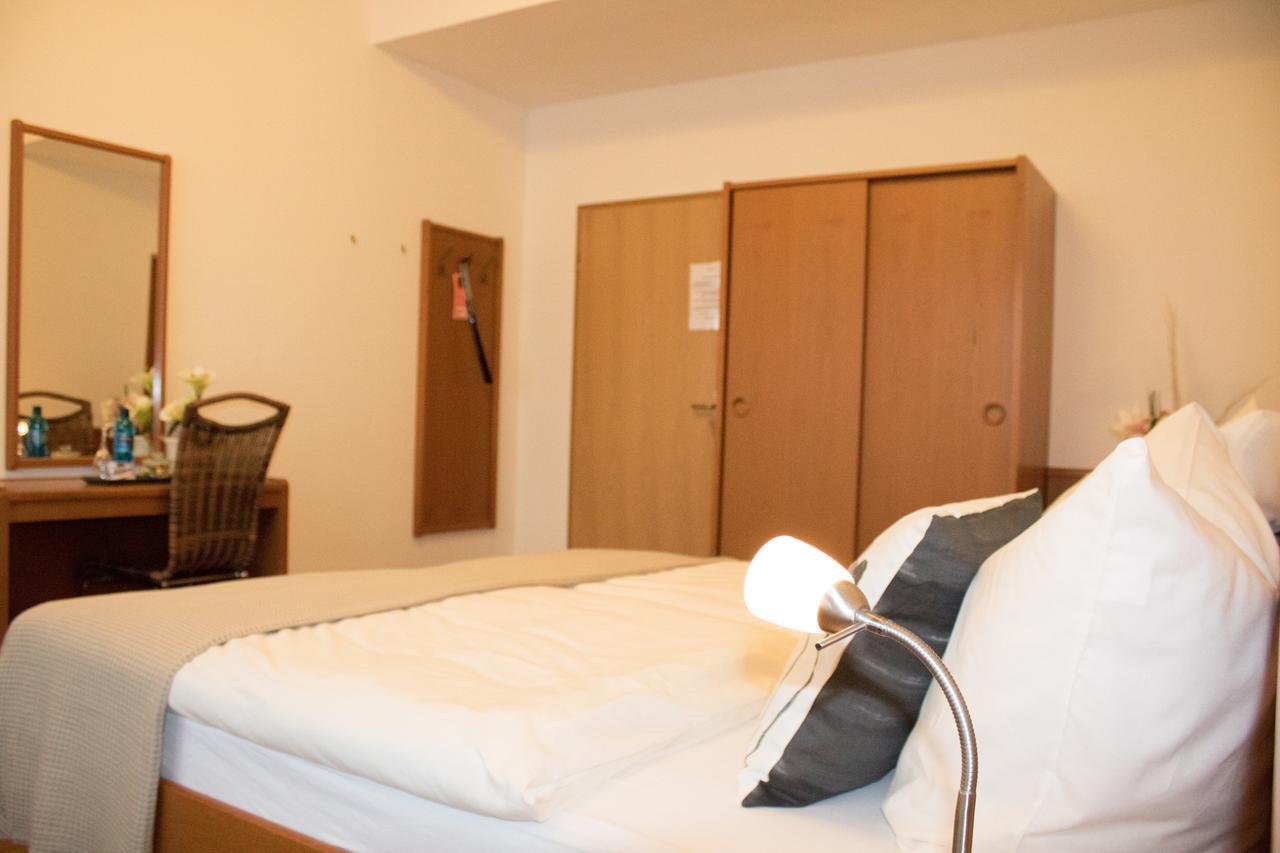 Stadthotel Russelsheim Buitenkant foto